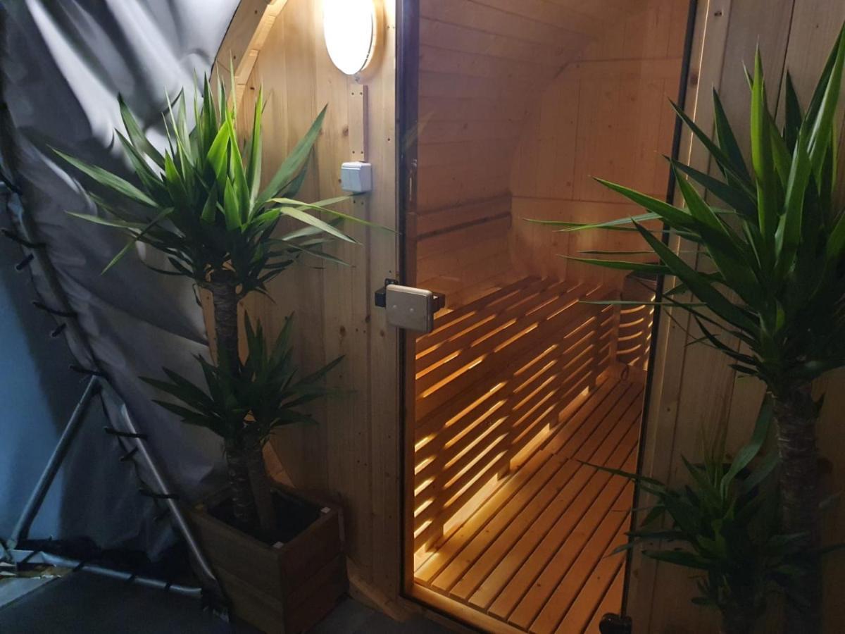 Podniebny Glamping Hotel Borsk Eksteriør billede