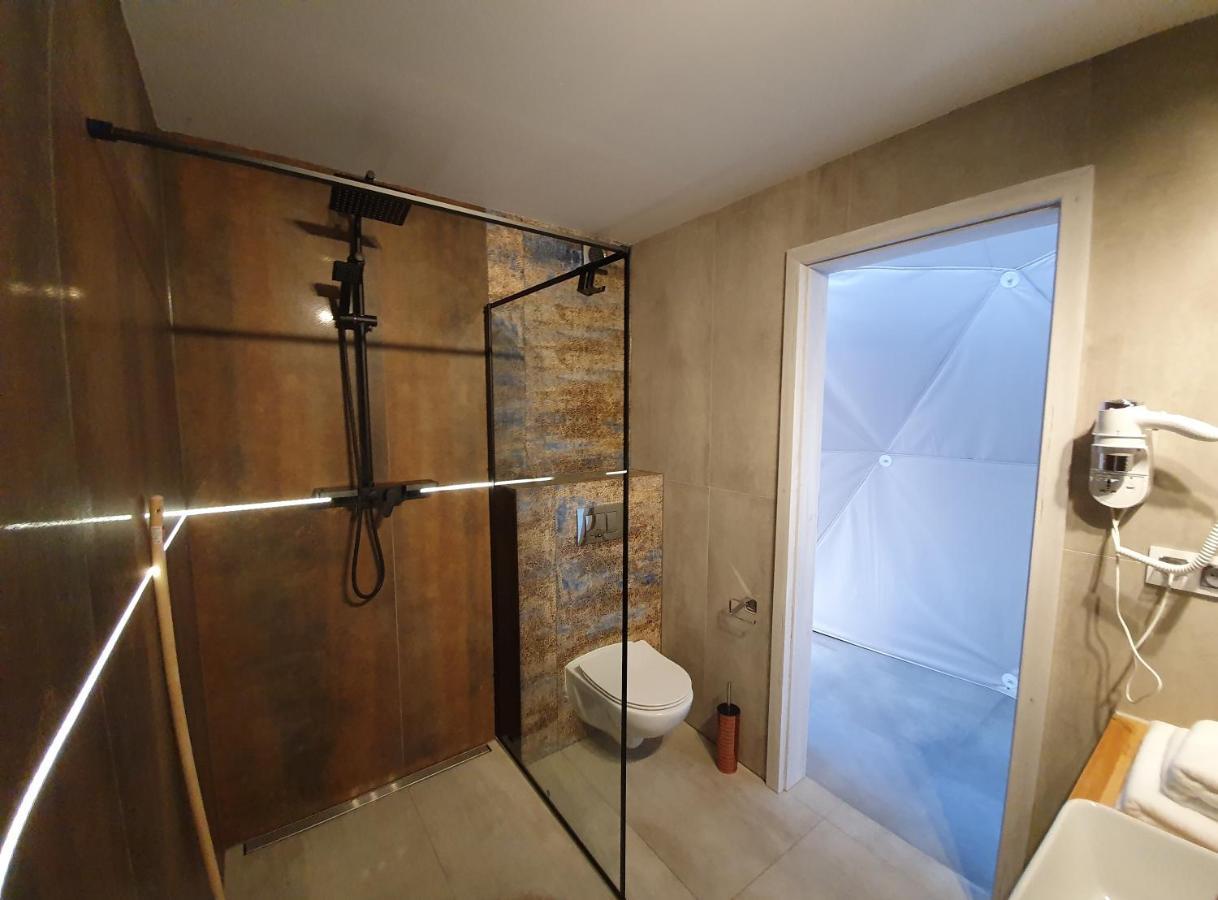 Podniebny Glamping Hotel Borsk Eksteriør billede